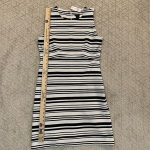 Ann Taylor Black and White Striped Mini Dress women’s 12 office elegant NWT cute
